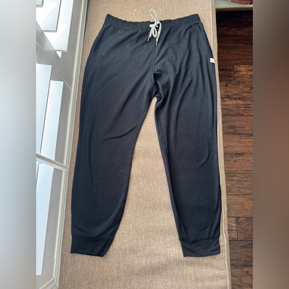 Vuori Performance Joggers Women’s Size M